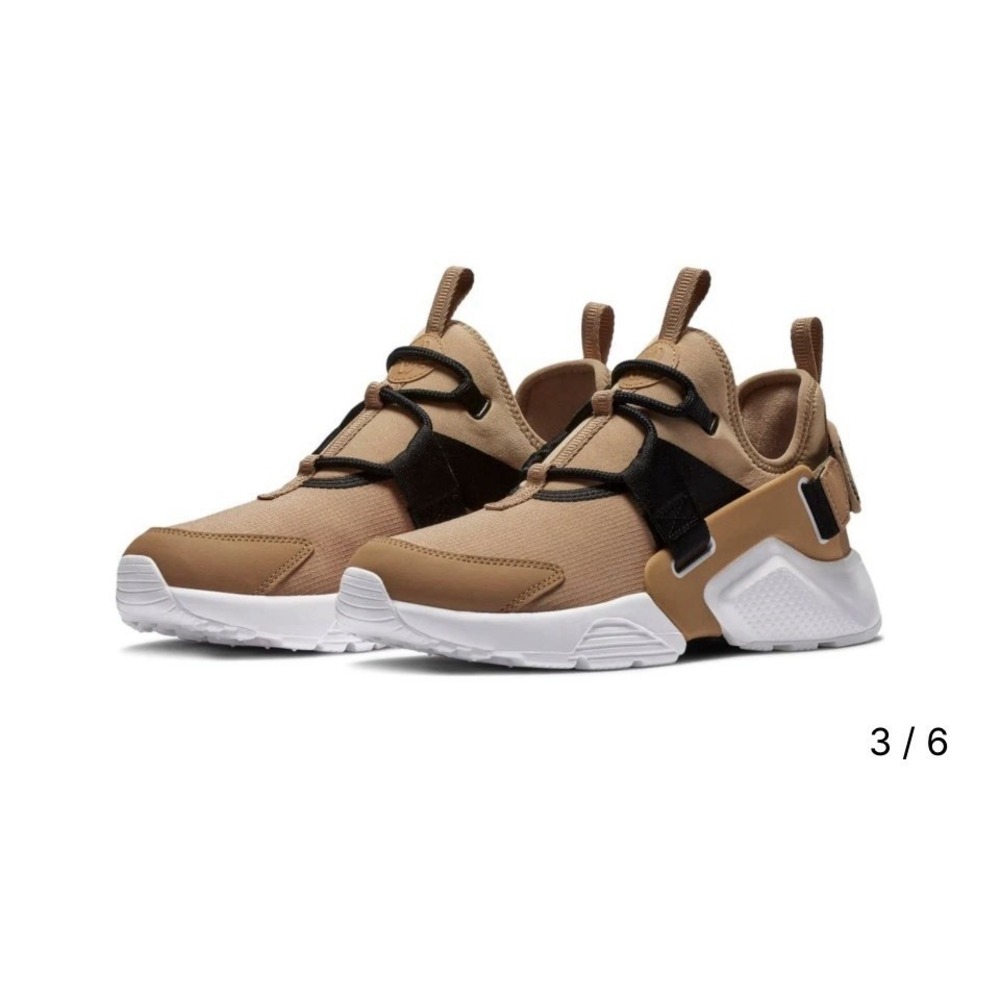 Nike Air Huarache City Low Womens 9 Athletic Sneaker Tan AH6804-200